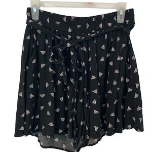 Carly Jean Los Angeles Black and White Patterned Romper Shorts Size Medium